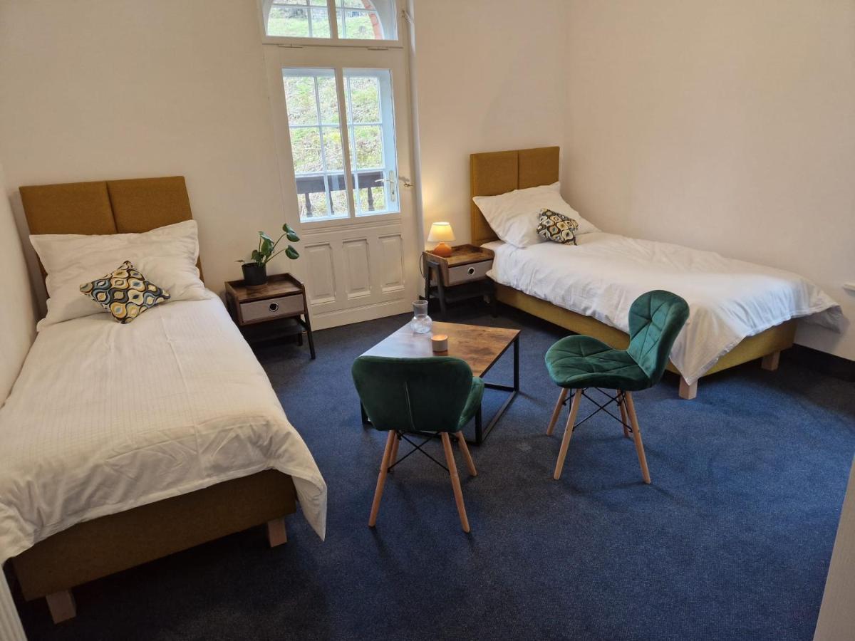 Hotelik Krasnoludki Sosnówka Zewnętrze zdjęcie